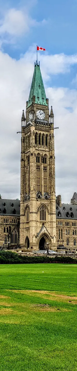 Besuche die geschichtsträchtige Hauptstadt Ottawa